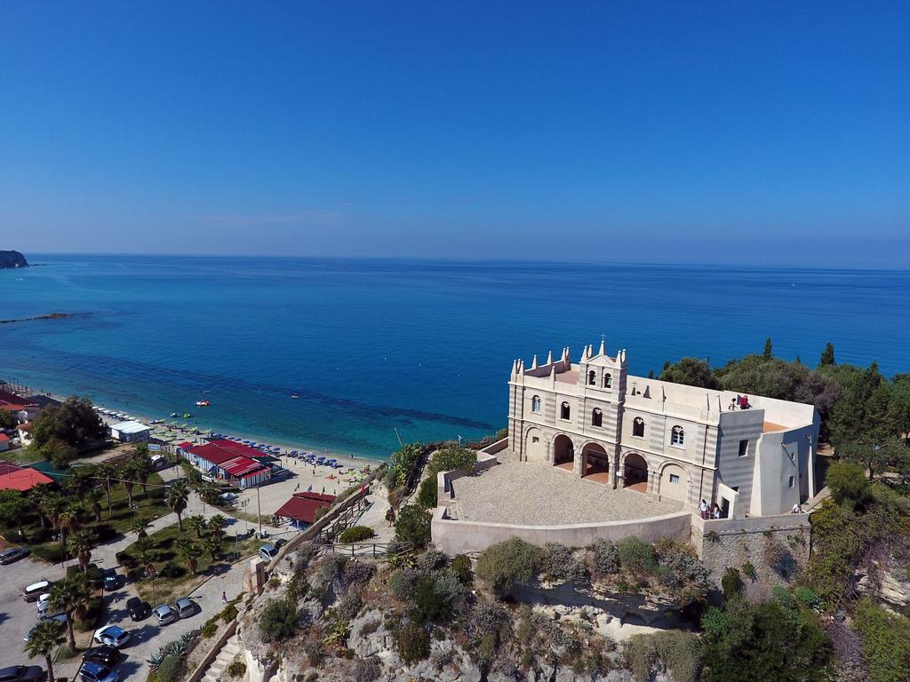 טרופאה Hotel La Perla מראה חיצוני תמונה