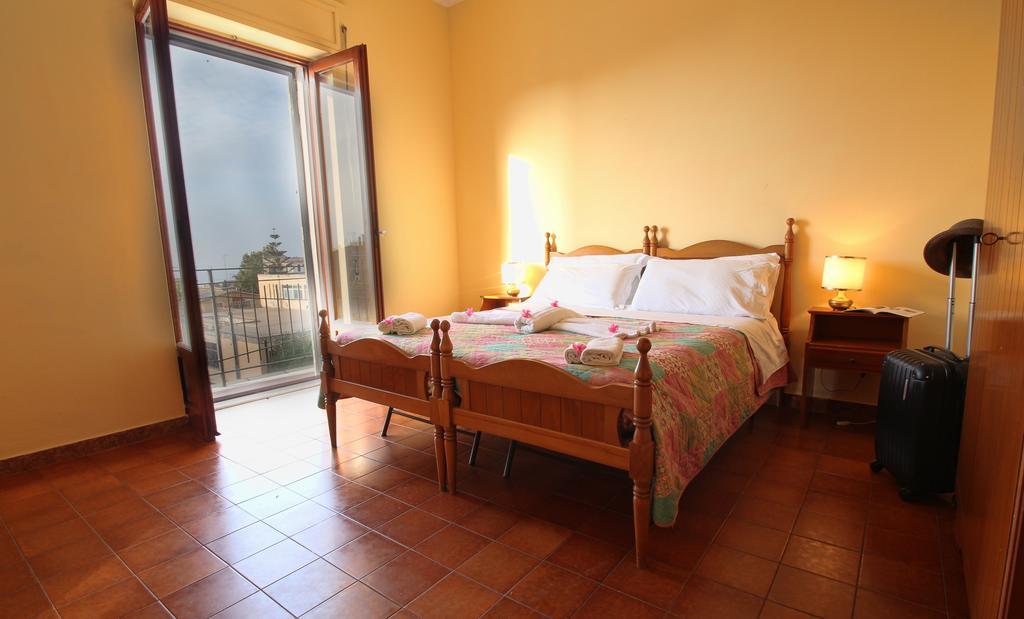 טרופאה Hotel La Perla מראה חיצוני תמונה