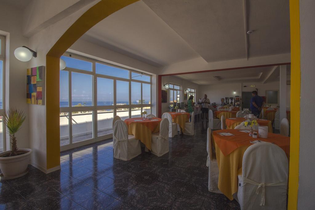 טרופאה Hotel La Perla מראה חיצוני תמונה