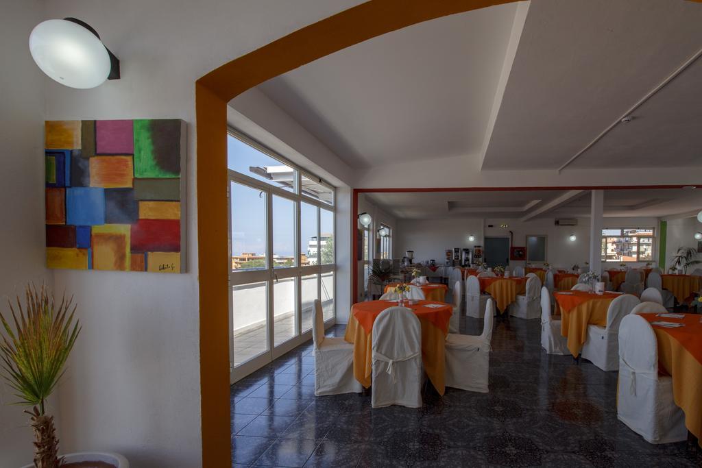 טרופאה Hotel La Perla מראה חיצוני תמונה